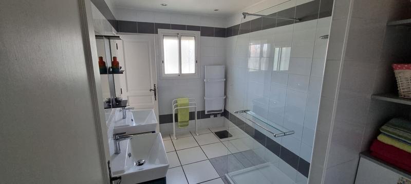 Maison - 121 m² - 6 pièces