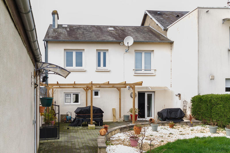 Maison - 100 m² - 6 pièces