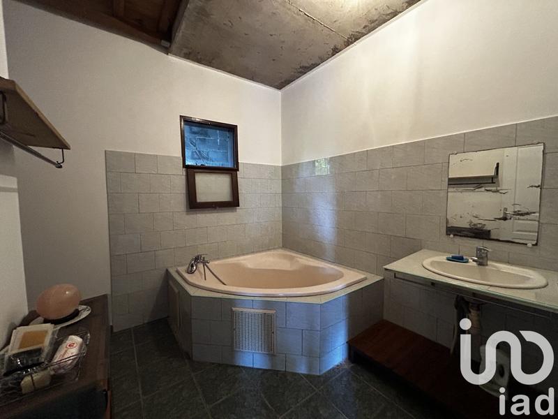 Maison - 200 m² - 5 pièces