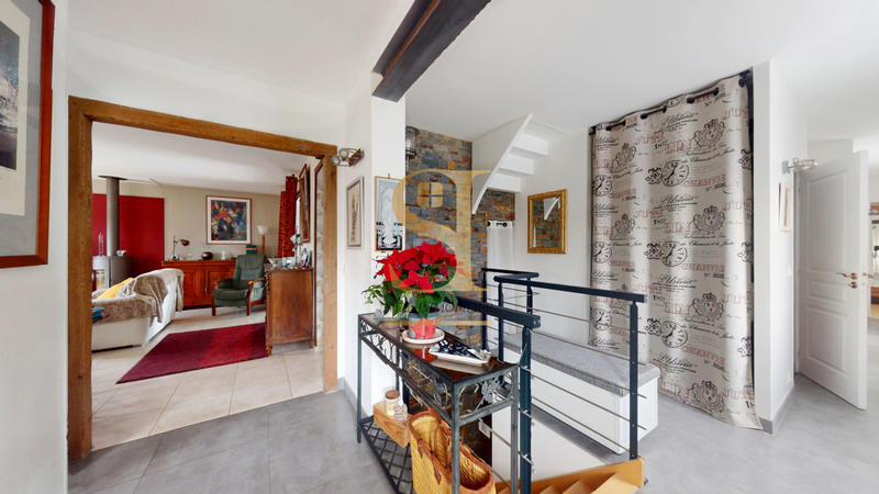 Maison - 228 m² - 7 pièces