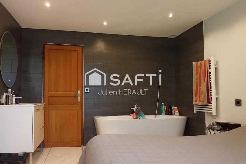 Maison - 197 m² - 7 pièces