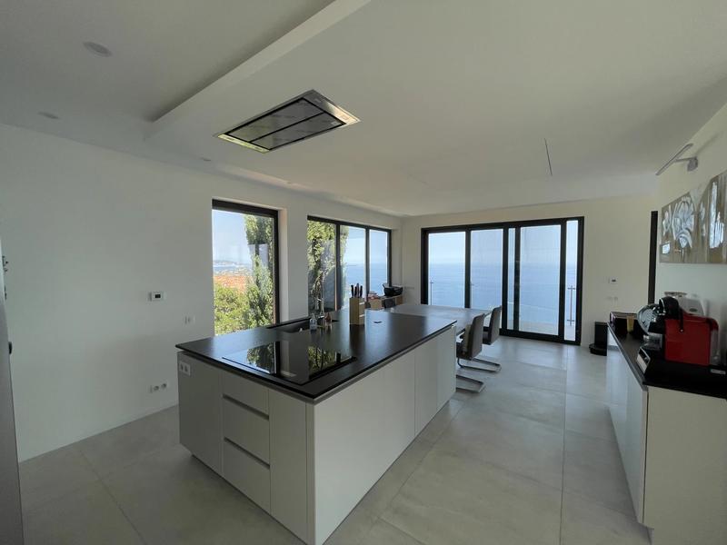 Villa - 185 m² - 6 pièces