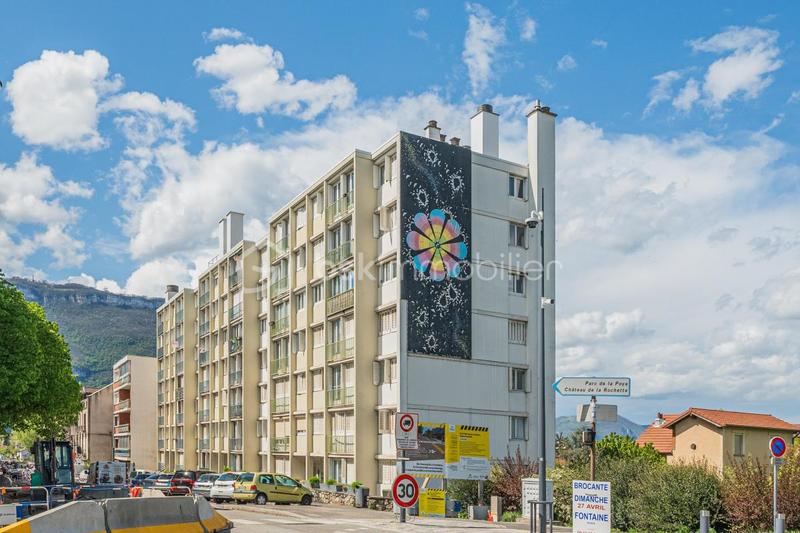 Appartement - 90 m² - 4 pièces