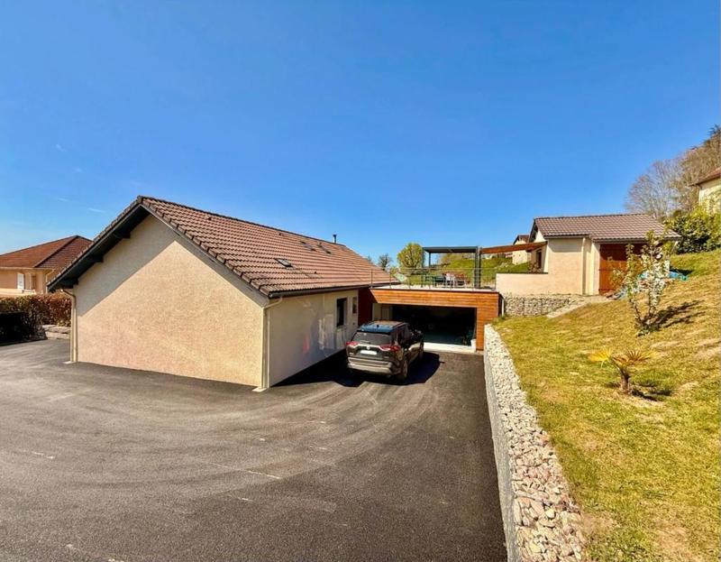 Maison - 120 m² - 5 pièces