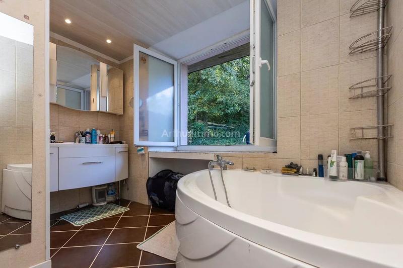 Maison - 102 m² - 4 pièces