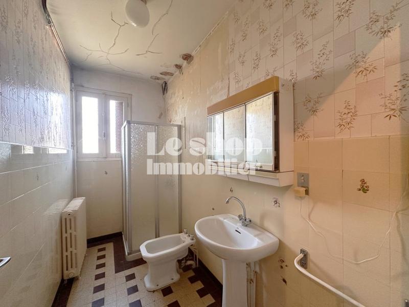 Maison - 190 m² - 9 pièces