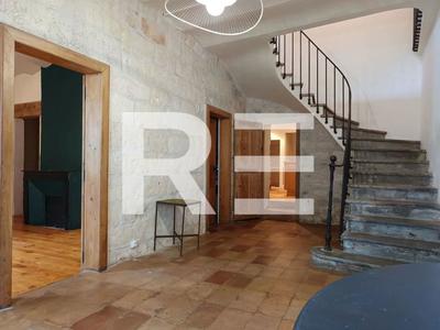 Maison - 196 m² - 8 pièces