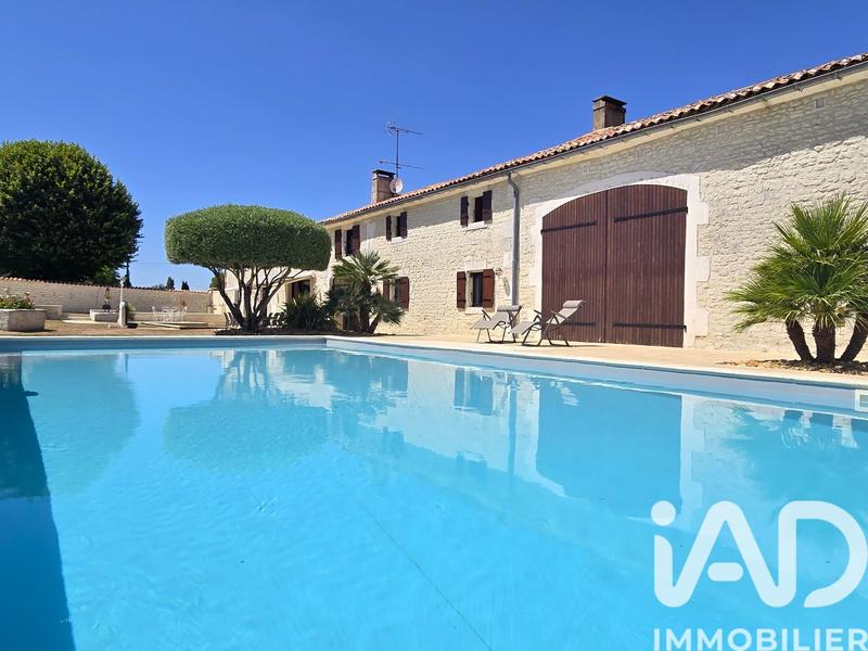 Maison - 382 m² - 12 pièces