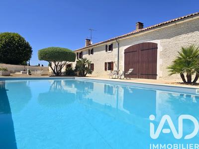 Maison - 382 m² - 12 pièces