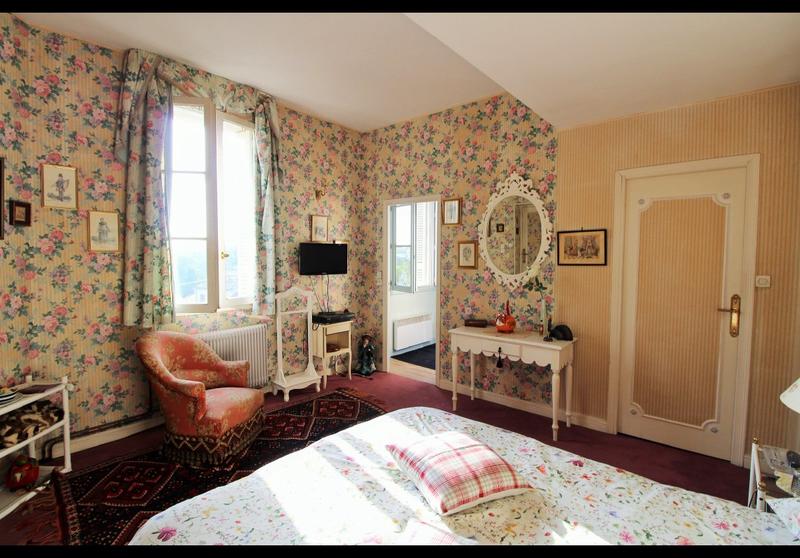 Maison en pierre - 460 m² - 16 pièces