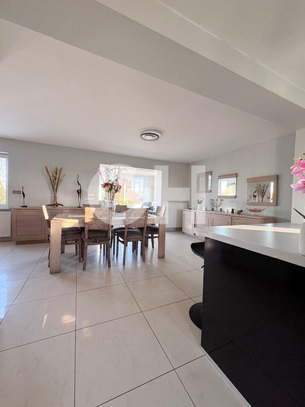 Maison - 140 m² - 6 pièces