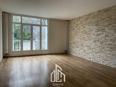 Appartement - 93 m² - 5 pièces