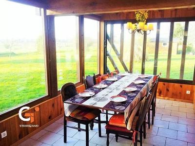 Maison - 161 m² - 7 pièces