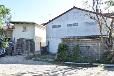 Immeuble - 240 m² - 8 pièces