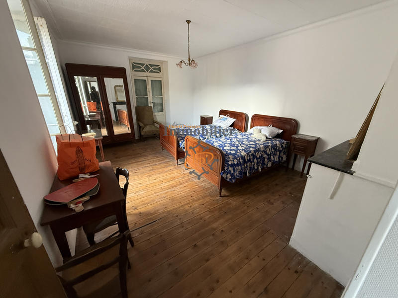 Maison - 200 m² - 5 pièces