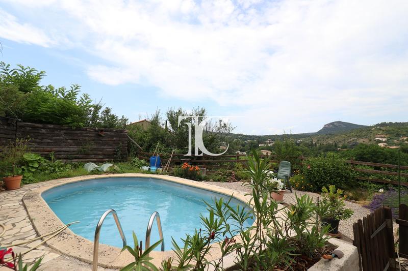 Maison - 192 m² - 7 pièces