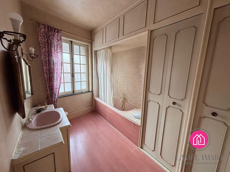 Maison - 189 m² - 6 pièces