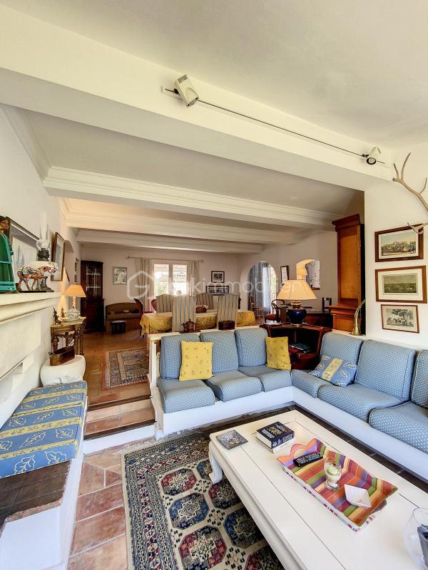 Mas - 382 m² - 13 pièces