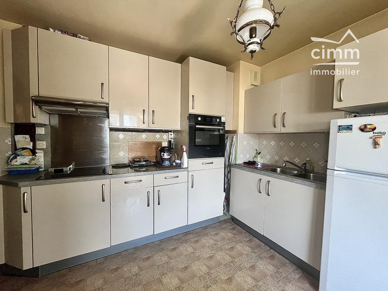 Appartement - 82 m² - 4 pièces