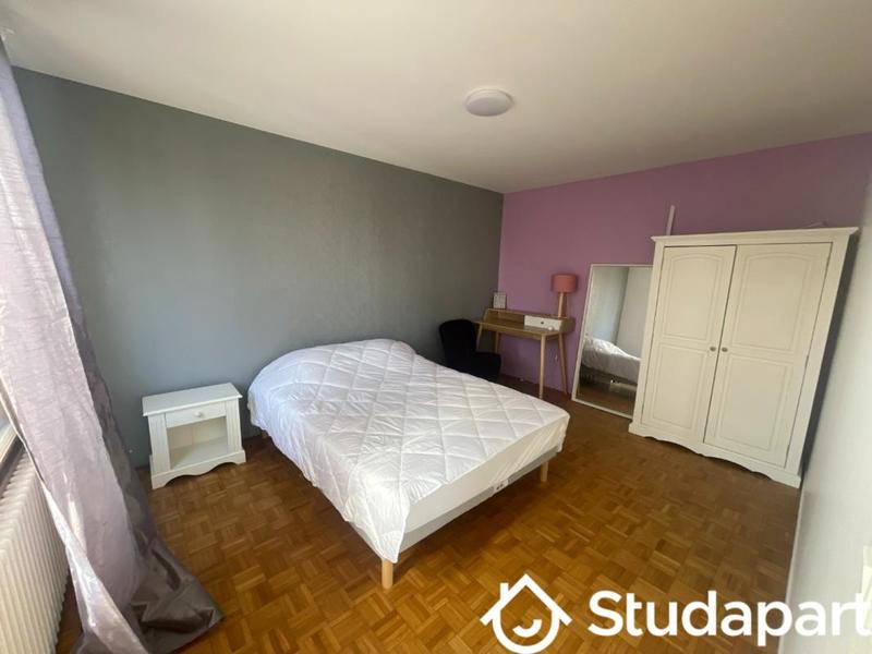 Chambre - 12 m² - 1 pièce