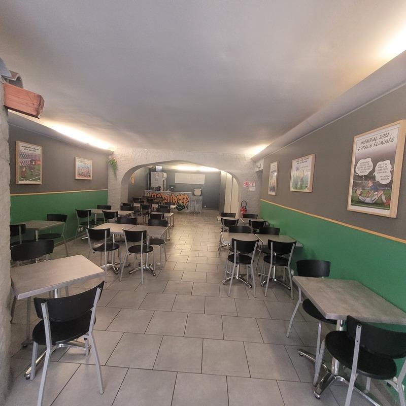 Local commercial - 100 m² - 3 pièces