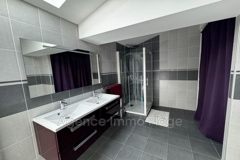 Maison - 250 m² - 6 pièces