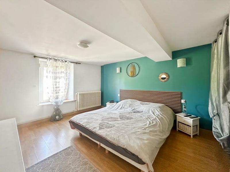 Maison - 250 m² - 10 pièces