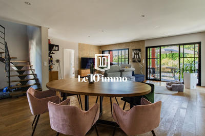 Maison - 191 m² - 7 pièces