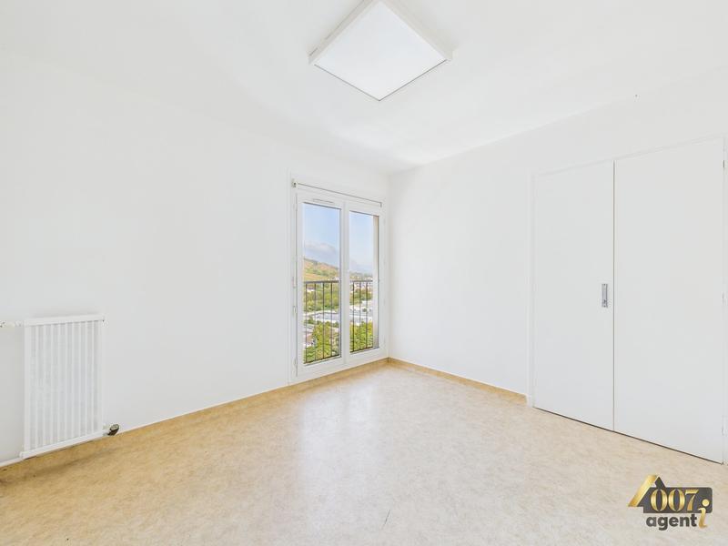 Appartement - 79 m² - 4 pièces