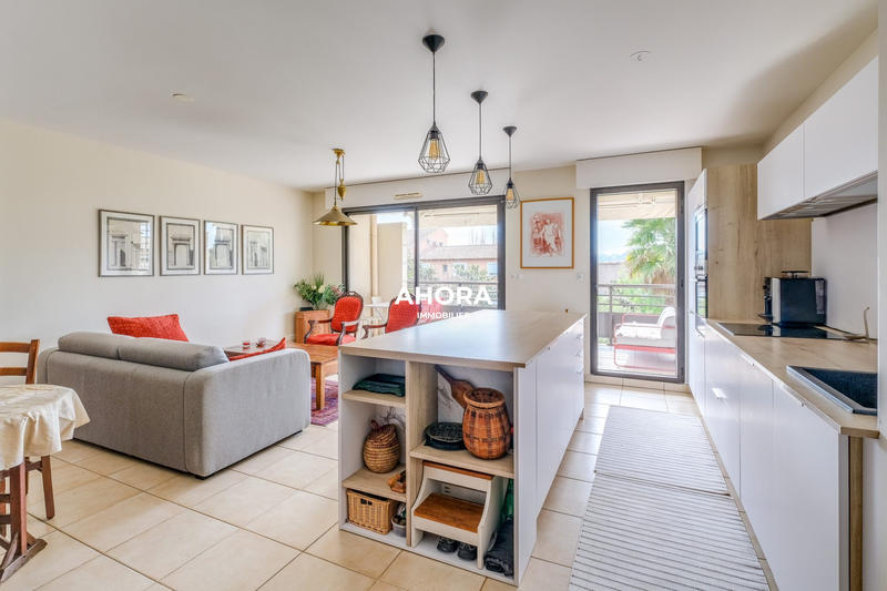 Appartement - 82 m² - 4 pièces