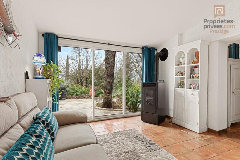 Maison - 246 m² - 8 pièces