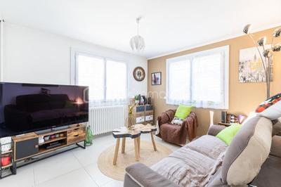 Maison traditionnelle - 168 m² - 8 pièces