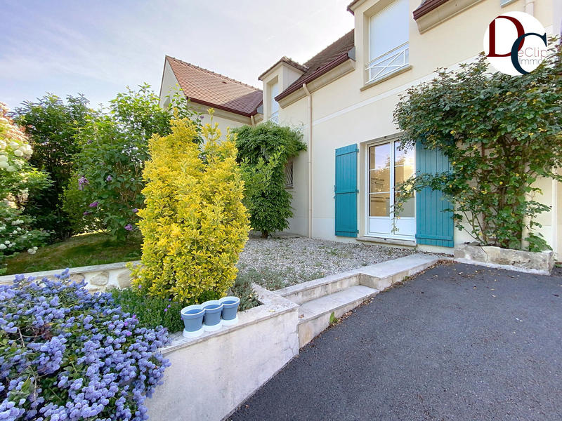 Maison - 203 m² - 8 pièces