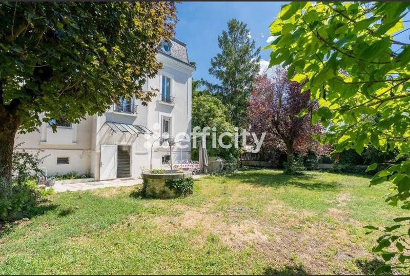 Maison - 176 m² - 7 pièces