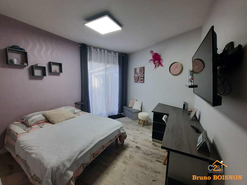 Maison - 317 m² - 8 pièces