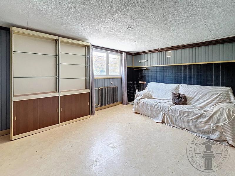 Maison - 163 m² - 8 pièces