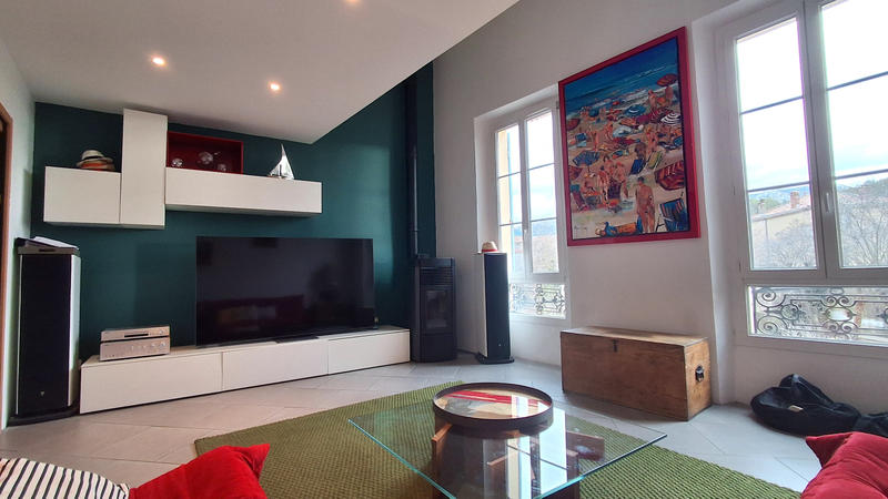 Appartement - 153 m² - 6 pièces