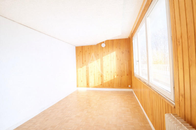 Appartement - 117 m² - 6 pièces