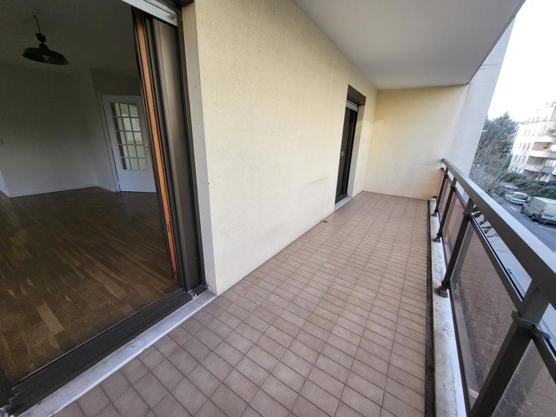 Appartement - 100 m² - 4 pièces