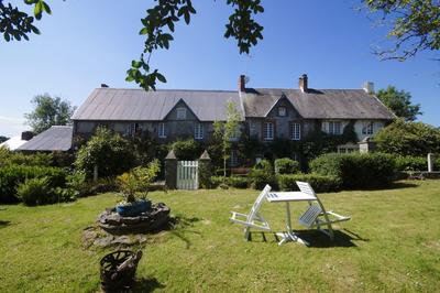 Maison - 302 m² - 13 pièces