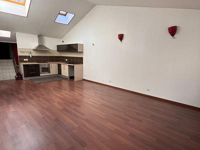 Appartement - 90 m² - 3 pièces