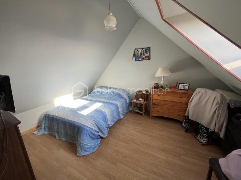 Maison - 180 m² - 11 pièces