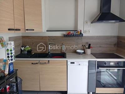 Demeure - 82 m² - 6 pièces