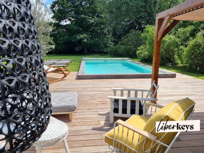 Maison bourgeoise - 650 m² - 11 pièces