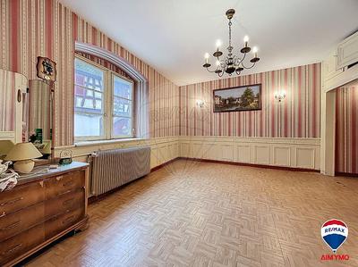 Maison - 250 m² - 8 pièces