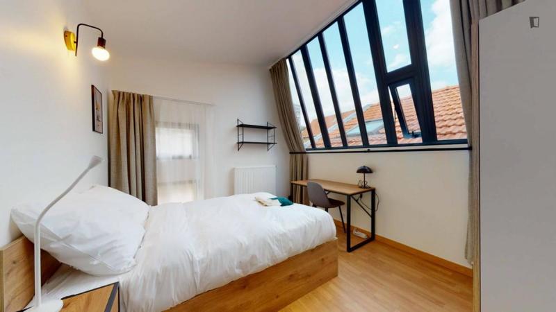 Chambre - 15 m² - 14 pièces