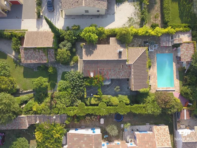 Villa - 210 m² - 7 pièces