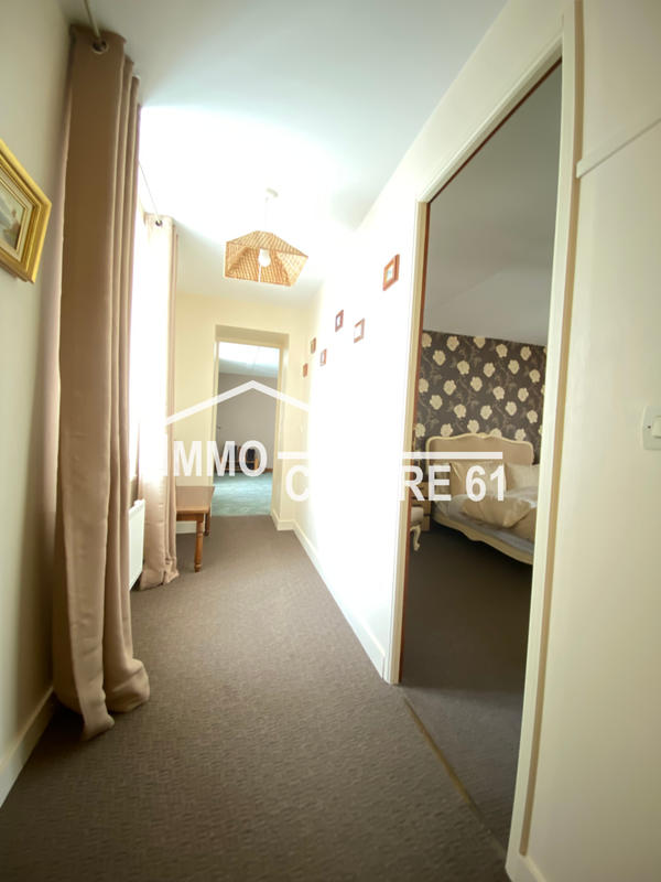 Maison - 180 m² - 6 pièces