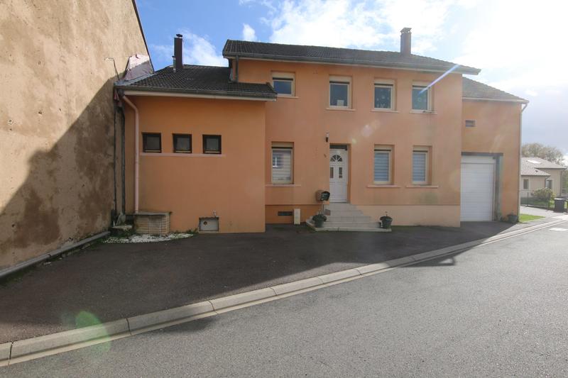 Maison - 180 m² - 7 pièces