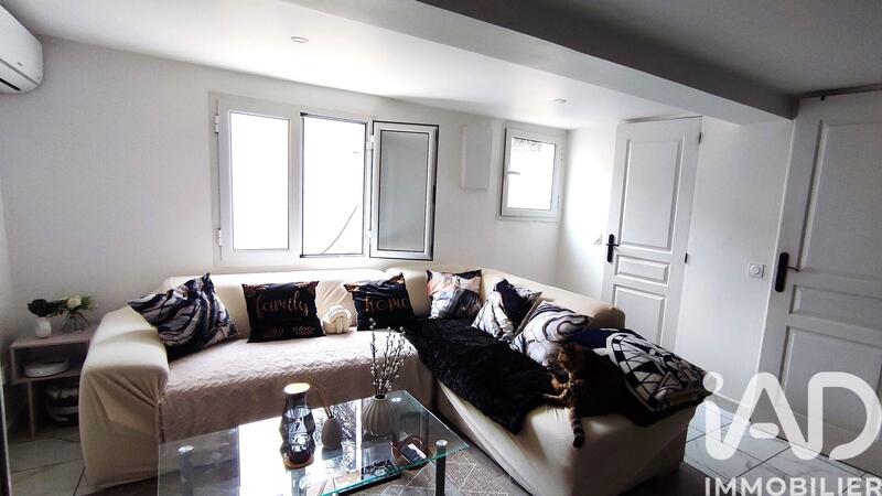 Maison - 328 m² - 16 pièces